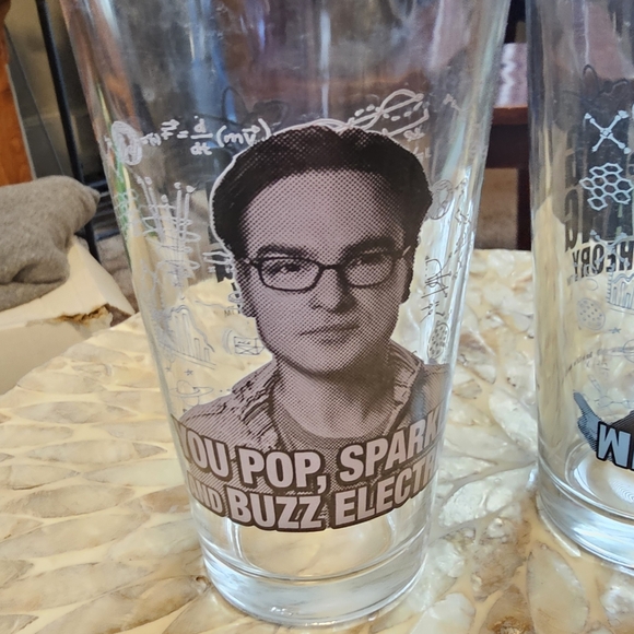 The Big Bang Theory TV Show Leonard and Sheldon 12 Oz. Glasses - Picture 3 of 4